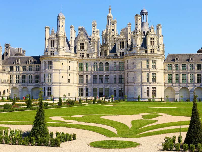 office-de-tourisme-orleans-pass-chateau-de-chambord-jardins-a-la-francaise-960